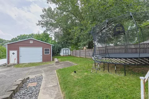 Exterior - 1737 Madison Ave, Cincinnati, OH 45231 photo 6 of 9