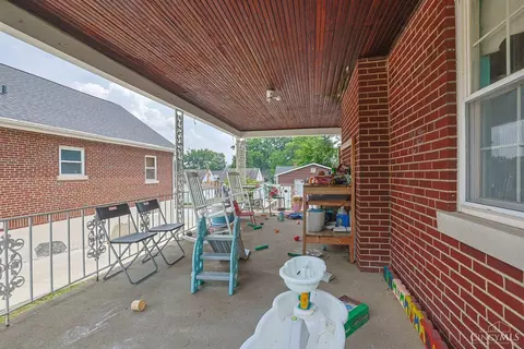 Exterior - 1737 Madison Ave, Cincinnati, OH 45231 photo 4 of 9
