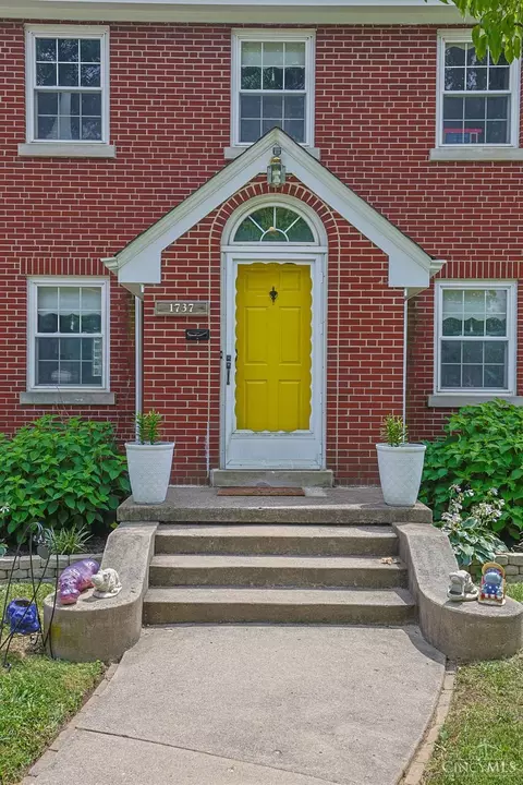 Exterior - 1737 Madison Ave, Cincinnati, OH 45231 photo 3 of 9
