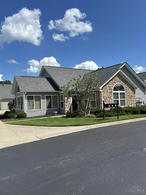 1101 St Andrews Cir, Milford, OH 45150