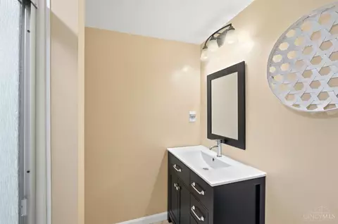 Bath - 116 Eagleview Way, Reading, OH 45215 photo 3 of 4