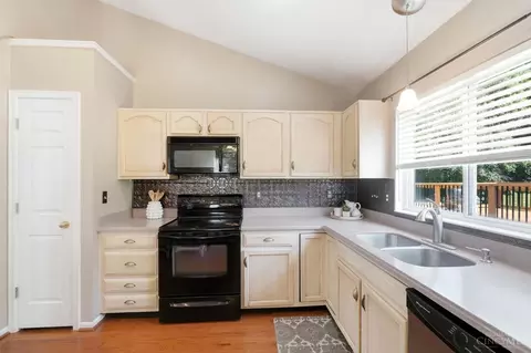 Kitchen - 116 Eagleview Way, Reading, OH 45215 photo 3 of 4