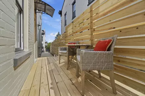 Exterior - 1707 Highland Ave, Cincinnati, OH 45202 photo 5 of 7