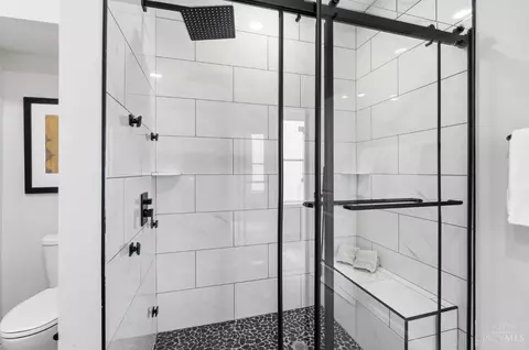 Bath - 1707 Highland Ave, Cincinnati, OH 45202 photo 5 of 6