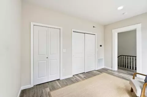 Entry Way - 1707 Highland Ave, Cincinnati, OH 45202 photo 7 of 12
