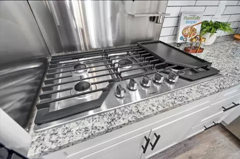 Kitchen - 1707 Highland Ave, Cincinnati, OH 45202 photo 3 of 3