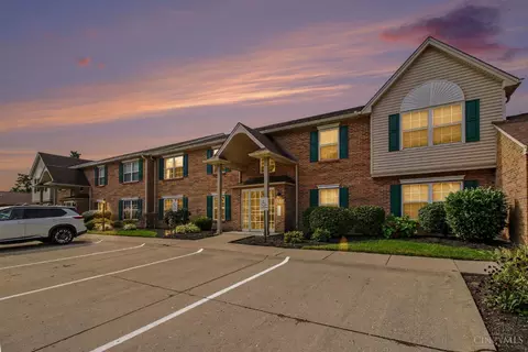 8812 Carrousel Park Cir, Colerain Twp, OH 45251