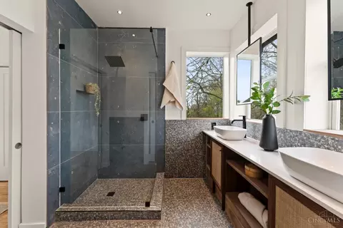 Bath - 3416 Trimble Ave, Cincinnati, OH 45207 photo 8 of 14