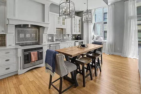 Kitchen - 15 Fourth St, Cincinnati, OH 45202 photo 2 of 8