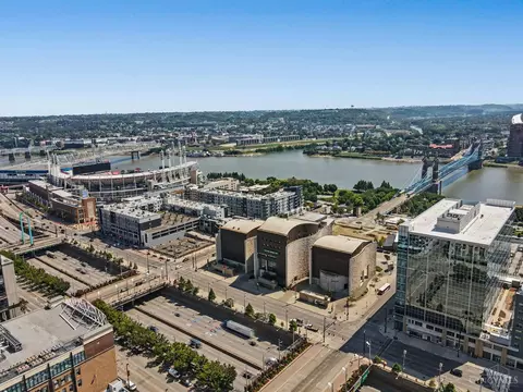 View/Area - 15 Fourth St, Cincinnati, OH 45202 photo 2 of 3