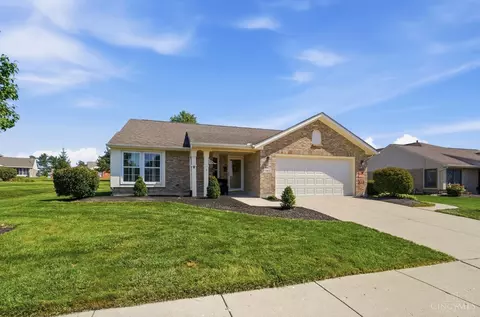 1865 Rosina Dr, Miamisburg, OH 45342