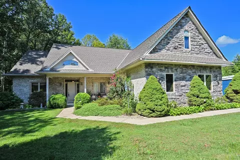 1484 Monroe Farms Ln, New Richmond, OH 45157