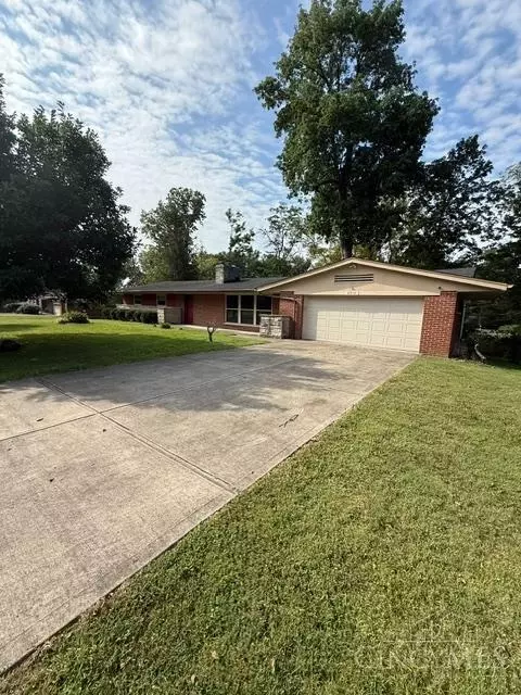 1316 Betty Ln, Milford, OH 45150