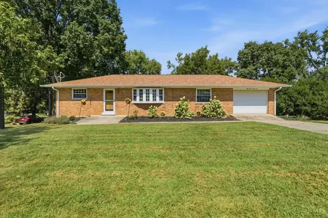 6126 Bardean Dr, West Chester, OH 45069