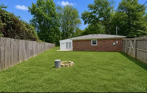 Exterior - 442 Thomas Ln, Cincinnati, OH 45244 photo 10 of 11