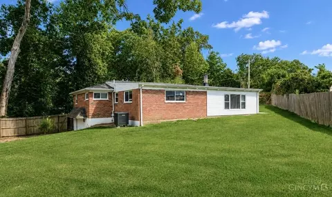 Exterior - 442 Thomas Ln, Cincinnati, OH 45244 photo 11 of 11