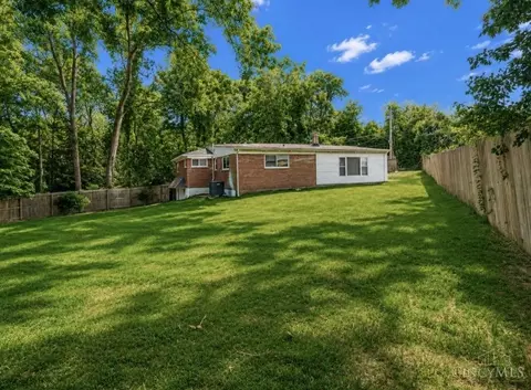 Exterior - 442 Thomas Ln, Cincinnati, OH 45244 photo 6 of 11