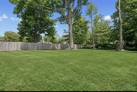 Exterior - 442 Thomas Ln, Cincinnati, OH 45244 photo 7 of 11