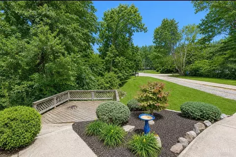 Exterior - 442 Thomas Ln, Cincinnati, OH 45244 photo 3 of 11