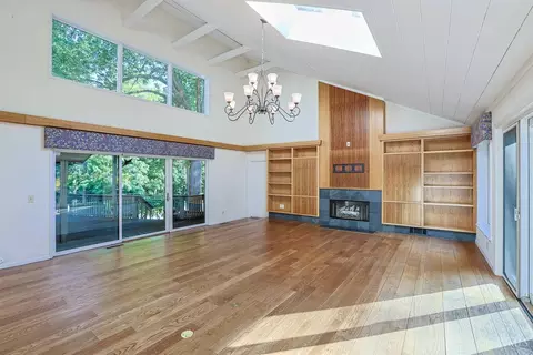 Living - 4805 Drake Rd, Cincinnati, OH 45243 photo 7 of 19