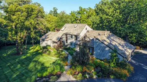 Exterior - 4805 Drake Rd, Cincinnati, OH 45243 photo 2 of 24