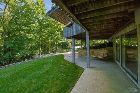 Exterior - 4805 Drake Rd, Cincinnati, OH 45243 photo 20 of 24