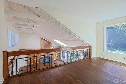 Living - 4805 Drake Rd, Cincinnati, OH 45243 photo 14 of 19
