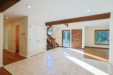 Entry Way - 4805 Drake Rd, Cincinnati, OH 45243 photo 1 of 4