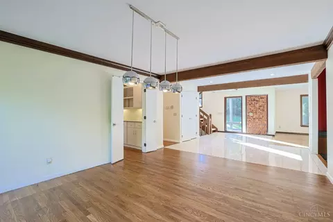Dining - 4805 Drake Rd, Cincinnati, OH 45243 photo 2 of 2
