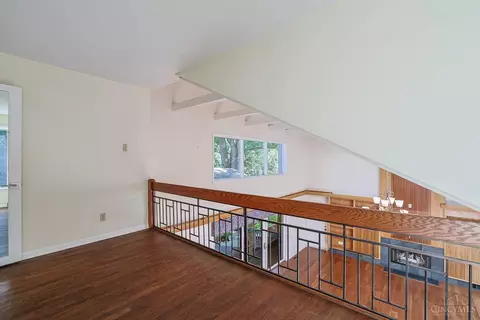 Entry Way - 4805 Drake Rd, Cincinnati, OH 45243 photo 3 of 4