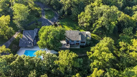 View/Area - 4805 Drake Rd, Cincinnati, OH 45243 photo 4 of 4