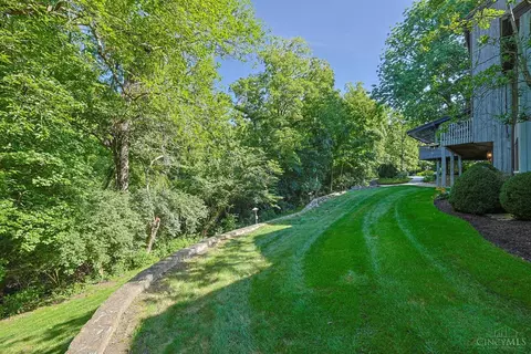 Exterior - 4805 Drake Rd, Cincinnati, OH 45243 photo 10 of 24
