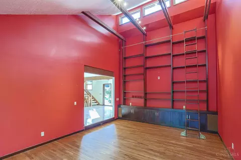 Living - 4805 Drake Rd, Cincinnati, OH 45243 photo 9 of 19
