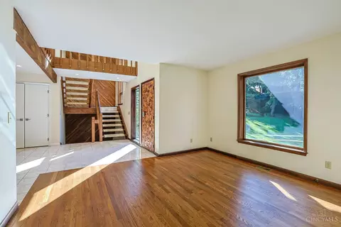 Living - 4805 Drake Rd, Cincinnati, OH 45243 photo 1 of 19