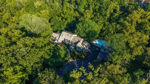 View/Area - 4805 Drake Rd, Cincinnati, OH 45243 photo 3 of 4