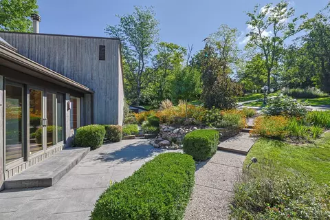 Exterior - 4805 Drake Rd, Cincinnati, OH 45243 photo 3 of 24
