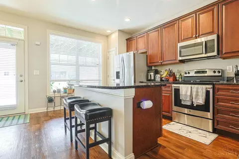 Kitchen - 211 Rochelle St, Cincinnati, OH 45219 photo 2 of 5