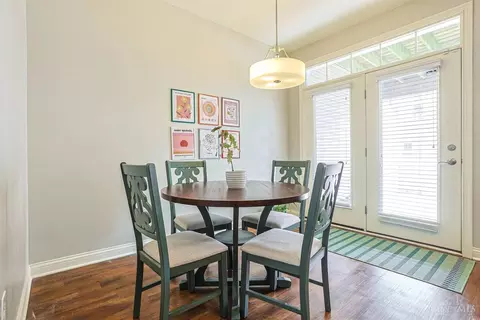 Dining - 211 Rochelle St, Cincinnati, OH 45219 photo 1 of 3