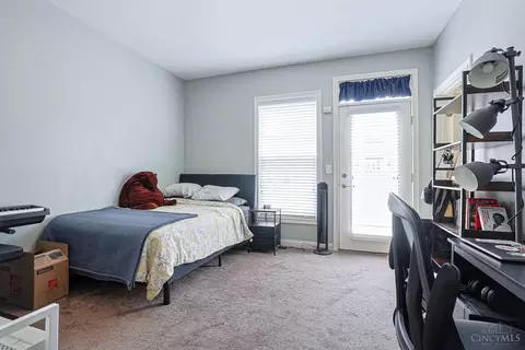 Bedroom - 211 Rochelle St, Cincinnati, OH 45219 photo 3 of 6