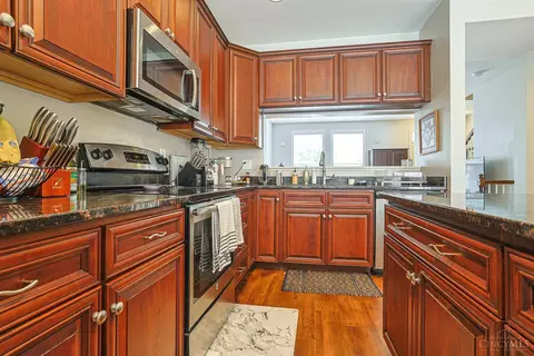 Kitchen - 211 Rochelle St, Cincinnati, OH 45219 photo 3 of 5