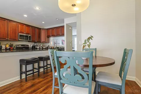Dining - 211 Rochelle St, Cincinnati, OH 45219 photo 3 of 3