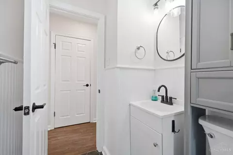 Bath - 6925 Windward St, Cincinnati, OH 45227 photo 2 of 4
