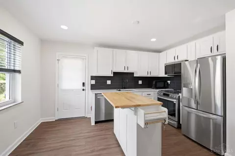 Kitchen - 6925 Windward St, Cincinnati, OH 45227 photo 1 of 5