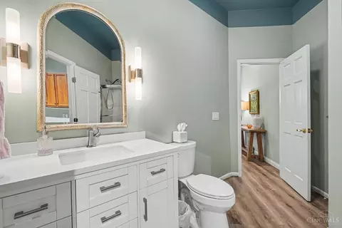 Bath - 579 Ridgestone Dr, Cincinnati, OH 45255 photo 6 of 6