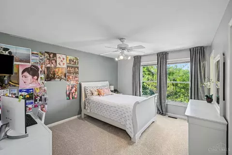 Bedroom - 579 Ridgestone Dr, Cincinnati, OH 45255 photo 3 of 5
