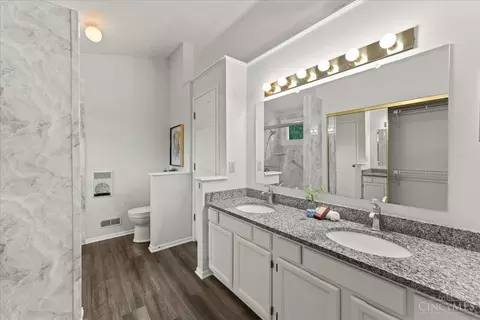 Bath - 7972 Timberbreak Dr, Cincinnati, OH 45249 photo 2 of 4