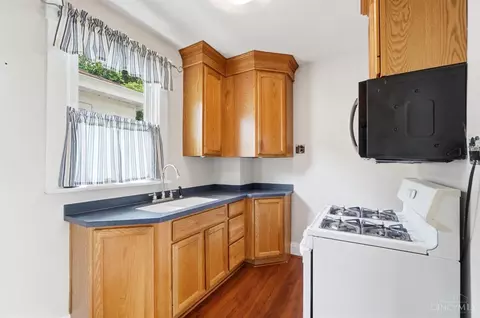 Kitchen - 3926 Oakpark Pl, Cincinnati, OH 45209 photo 1 of 2