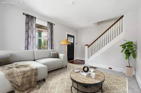 Living - 3926 Oakpark Pl, Cincinnati, OH 45209 photo 1 of 3