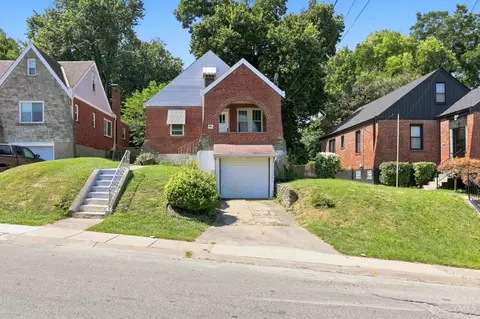1635 Tuxworth, Cincinnati, OH 45238