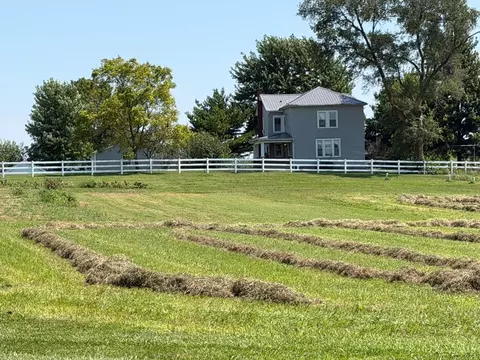 798 Farmersville Johnsville Rd, New Lebanon, OH 45345